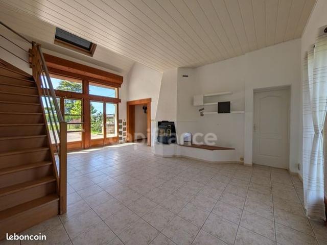 Maison 8 pièces 210 m²