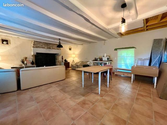 Maison 8 pièces 210 m²
