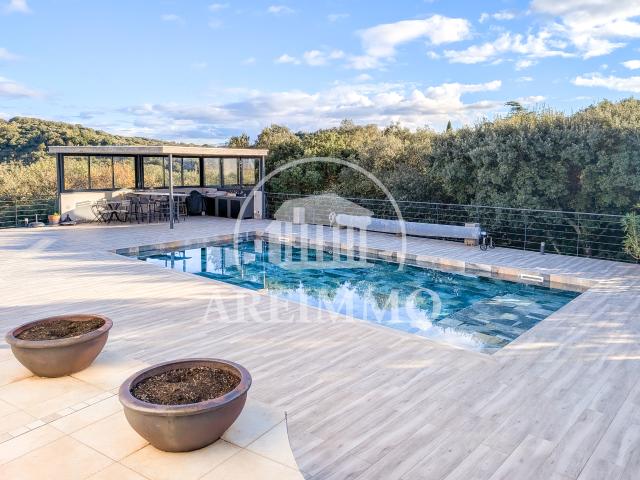 Maison 8 pièces 210 m²