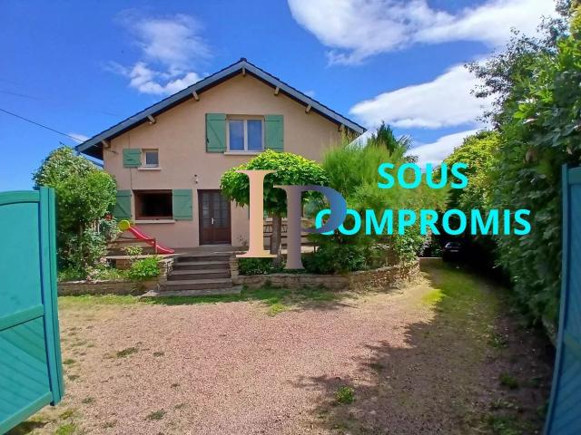 Maison 8 pièces 210 m²