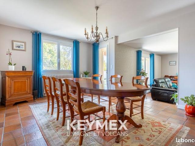Maison 8 pièces 210 m²