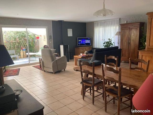 Maison 8 pièces 210 m²