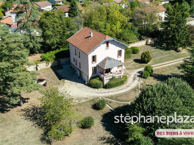 Maison 8 pièces 210 m²