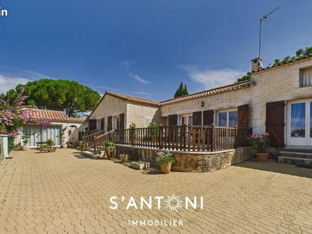 Maison 8 pièces 210 m²