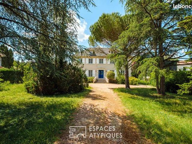 Maison 8 pièces 210 m²