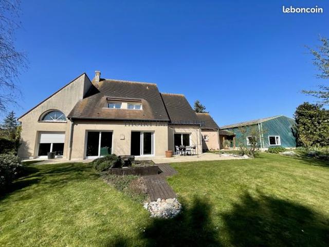 Maison 8 pièces 210 m²