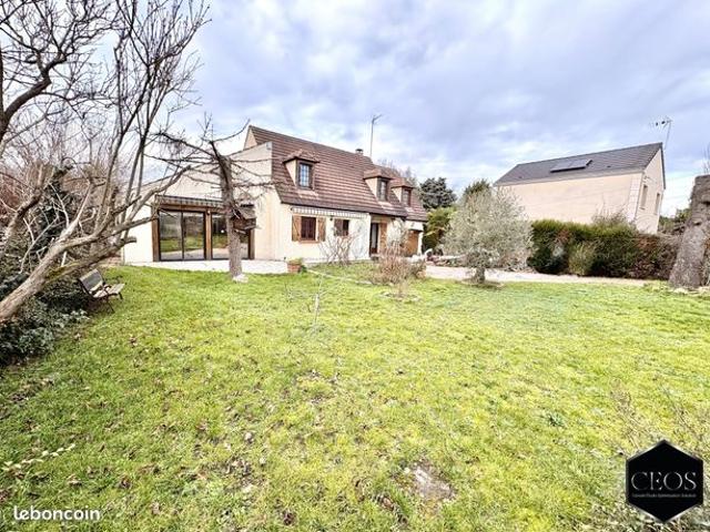 Maison 8 pièces 210 m²