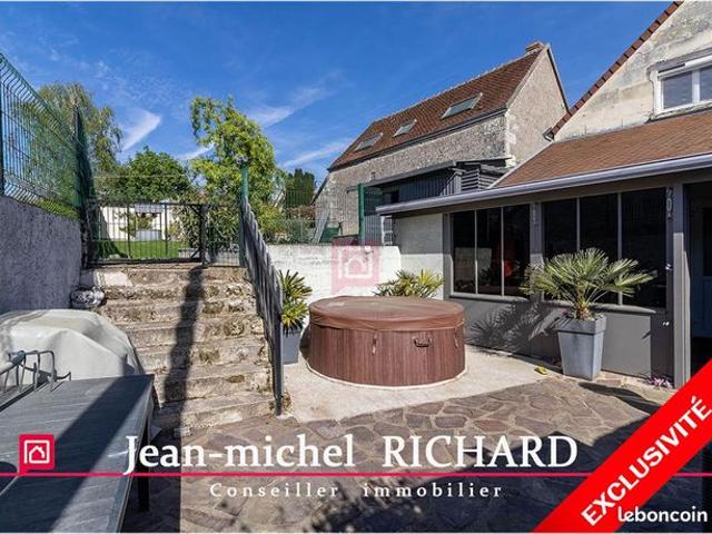 Maison 8 pièces 210 m²