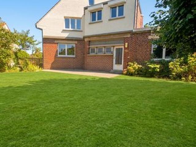 Maison 8 pièces 210 m²
