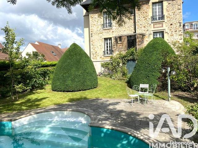 Maison 8 pièces 210 m²