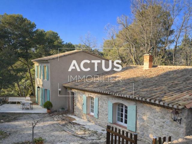 Maison 8 pièces 210 m²