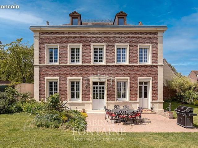 Maison 8 pièces 210 m²
