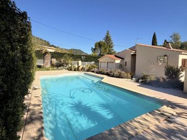 Maison 8 pièces 210 m²