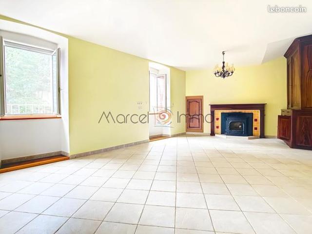 Maison 8 pièces 210 m²