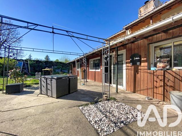 Maison 8 pièces 210 m²