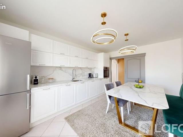 Maison 8 pièces 210 m²