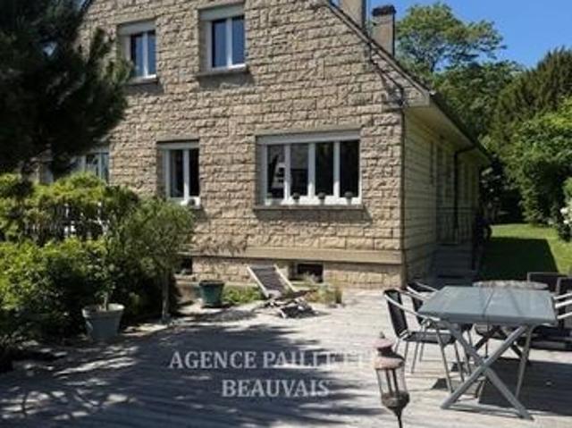 Maison 8 pièces 210 m²