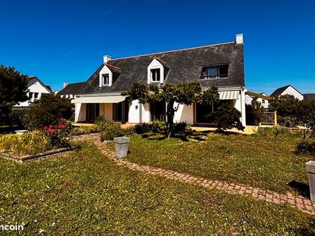 Maison 8 pièces 210 m²