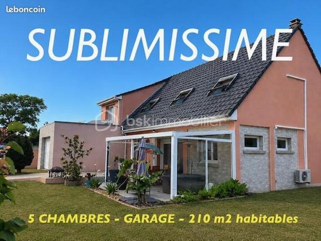 Maison 8 pièces 210 m²