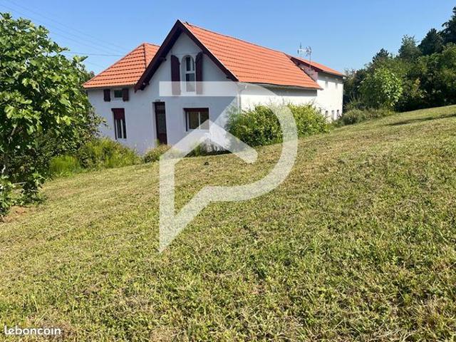 Maison 8 pièces 210 m²