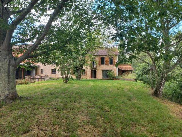 Maison 8 pièces 210 m²