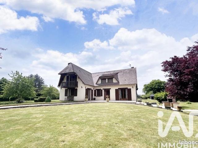 Maison 8 pièces 210 m²
