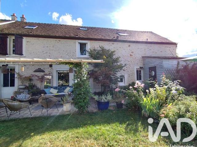 Maison 8 pièces 210 m²