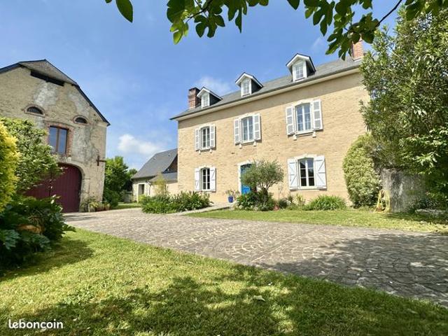 Maison 8 pièces 210 m²