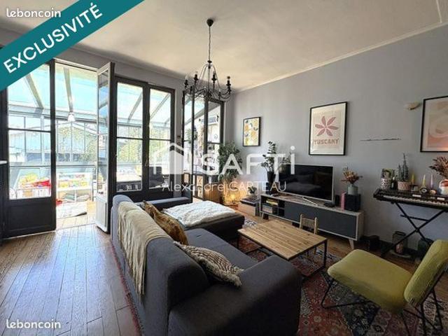 Maison 8 pièces 210 m²
