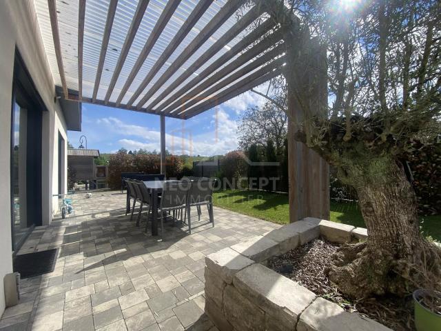 Maison 8 pièces 210 m²