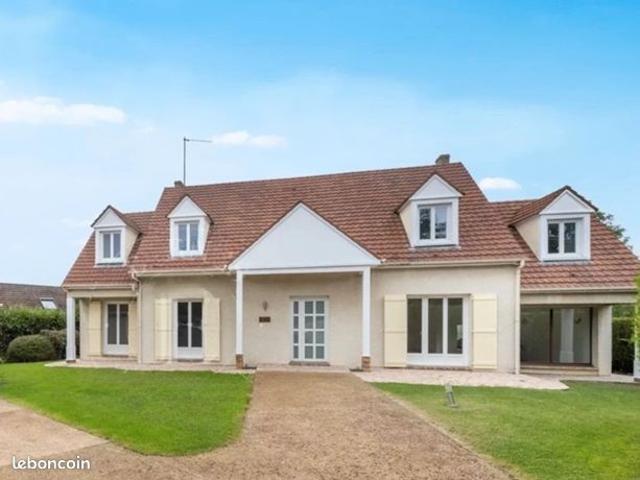 Maison 8 pièces 210 m²