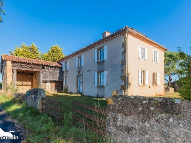 Maison 8 pièces 210 m²