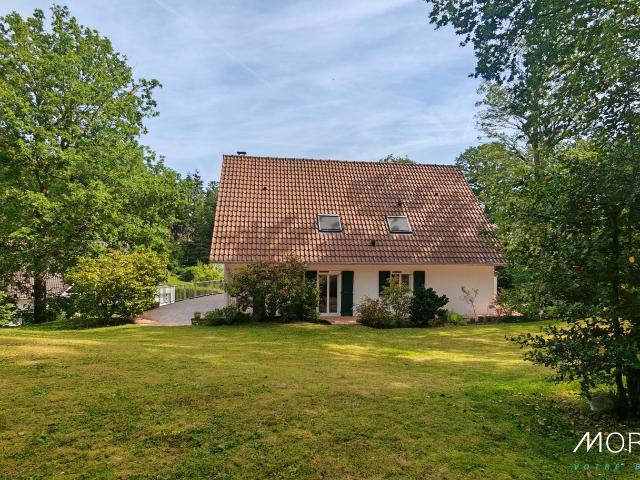 Maison 8 pièces 210 m²