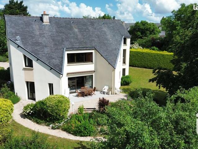 Maison 8 pièces 210 m²