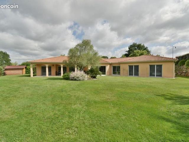 Maison 8 pièces 210 m²