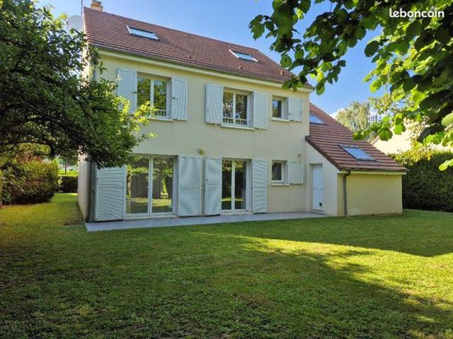 Maison 8 pièces 210 m²