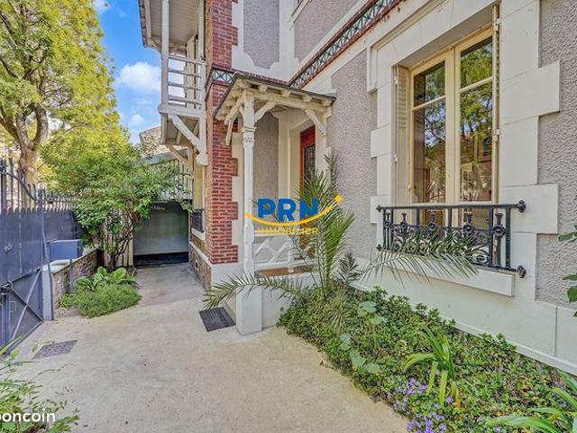 Maison 8 pièces 210 m²