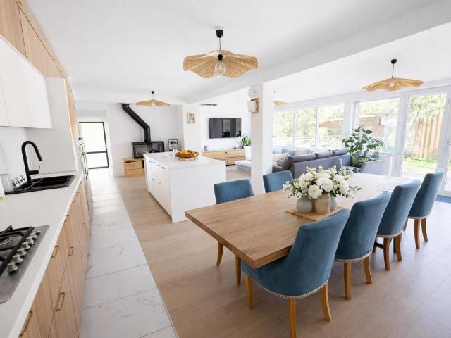 Maison 8 pièces 210 m²