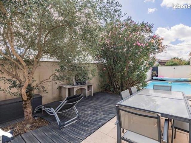 Maison 8 pièces 210 m²