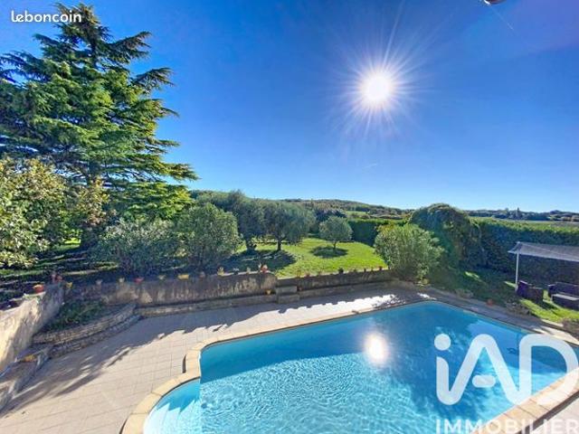 Maison 8 pièces 210 m²