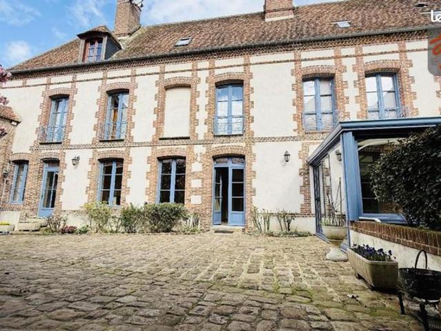 Maison 8 pièces 210 m²
