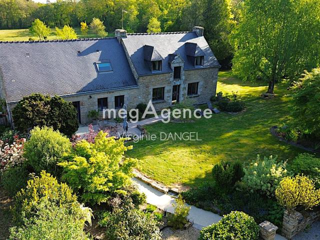 Maison 8 pièces 210 m²