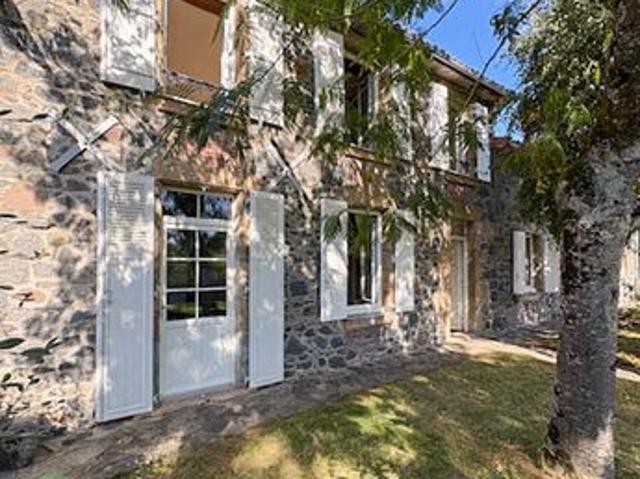 Maison 8 pièces 210 m²