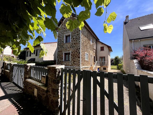 Maison 8 pièces 210 m²