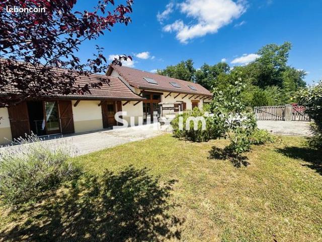 Maison 8 pièces 210 m²