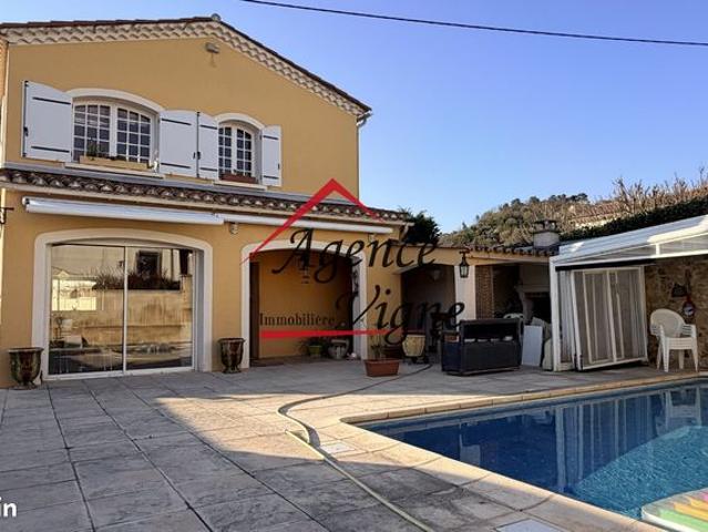 Maison 8 pièces 210 m²