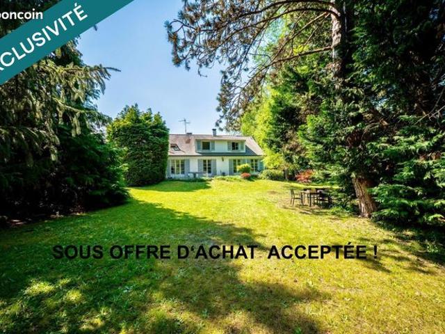 Maison 8 pièces 210 m²