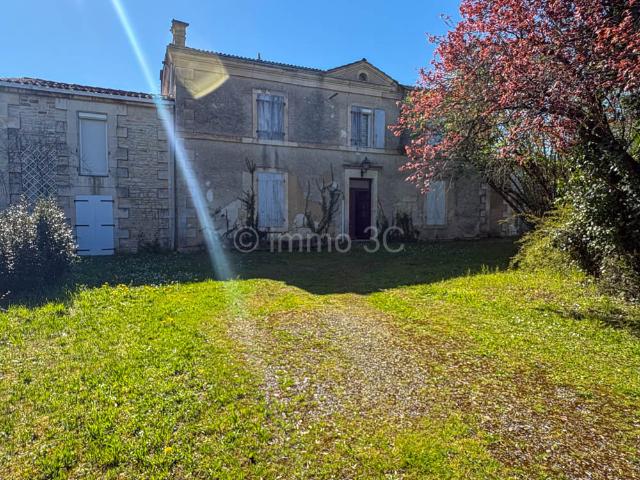 Maison 8 pièces 210 m²