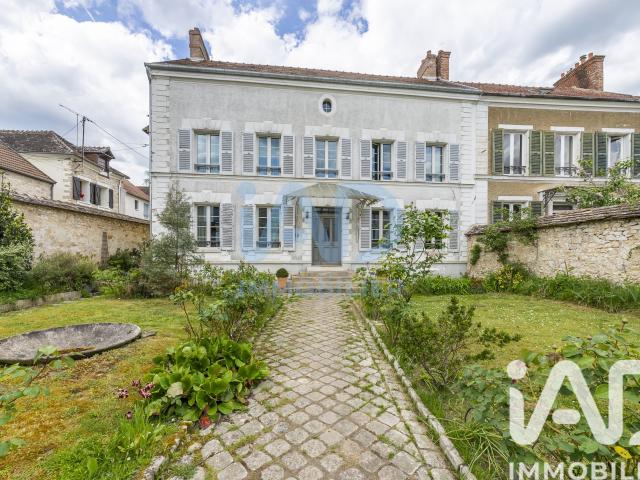 Maison 8 pièces 210 m²
