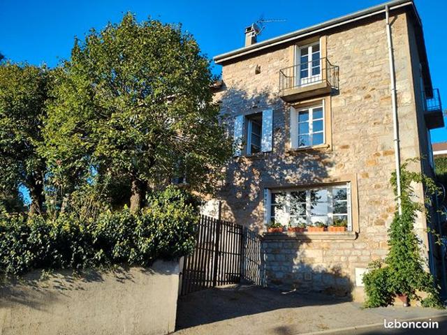 Maison 8 pièces 210 m²